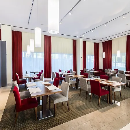 Hotel Lagoas Park 4*