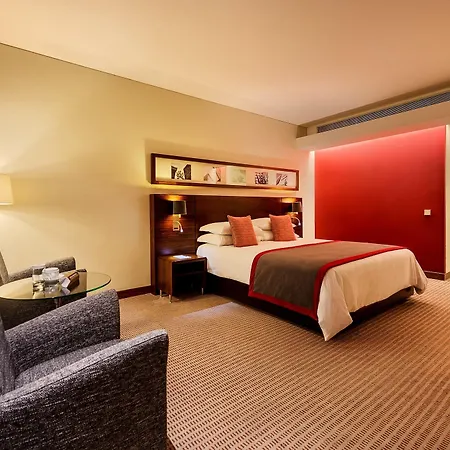 Lagoas Park Hotel 4*