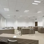 拉格阿斯公园酒店 酒店