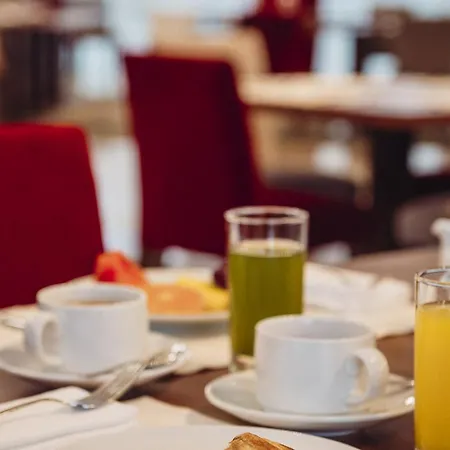 Lagoas Park Отель 4*