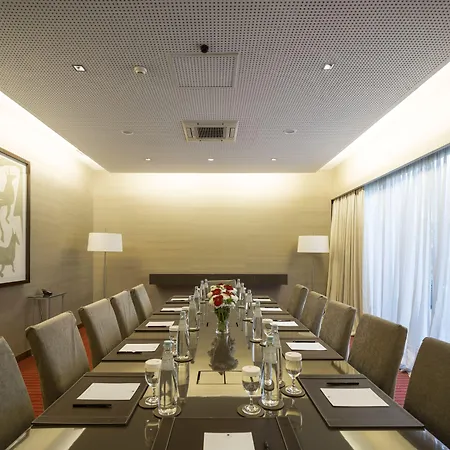 Lagoas Park Otel 4*